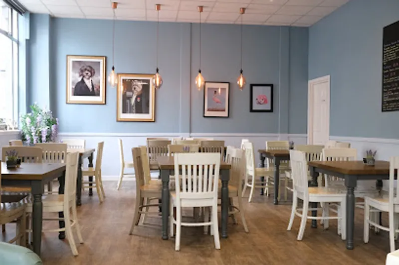 McMoo's Ice Cream Parlour, Desserts & Cafe