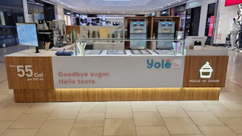Yolé Lakeside