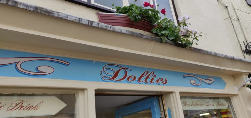 Dollies Sweet Shop