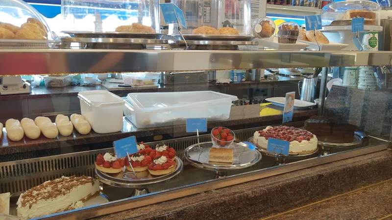 Gelato Famoso Ice Cream Parlour