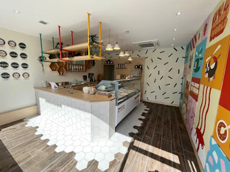 Mauds Ice Creams Holywood