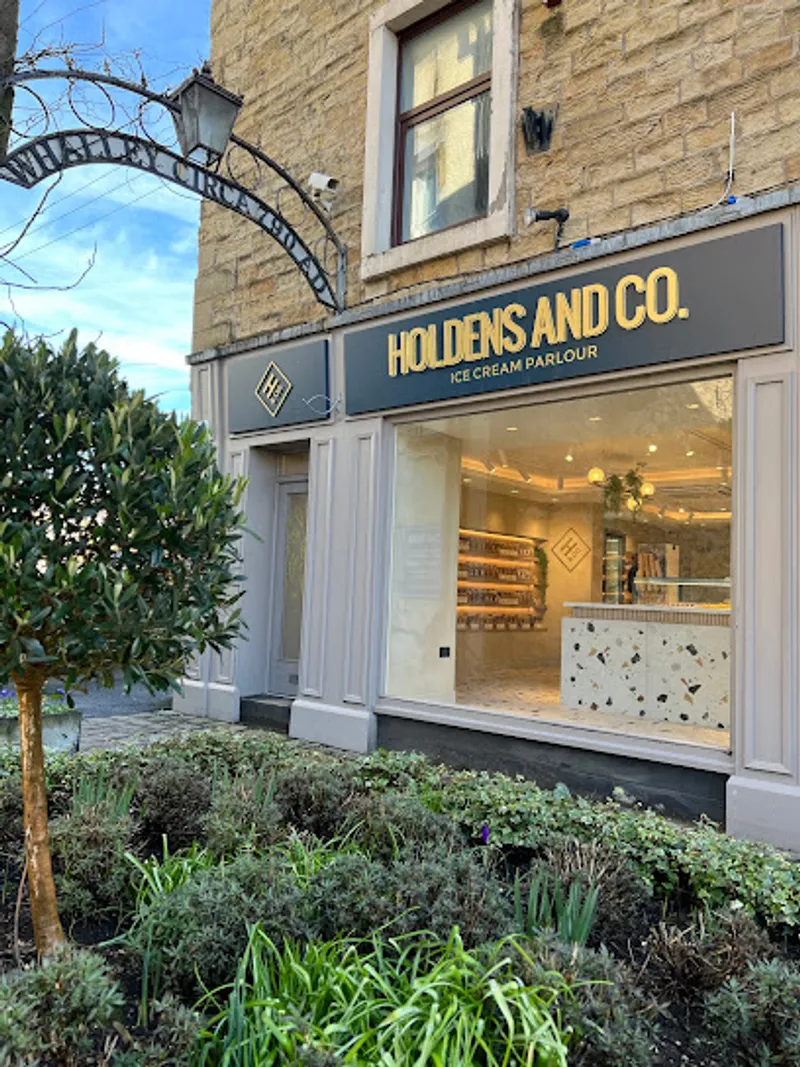 Holdens & Co Artisan Deli & Kitchen & Ice Cream Parlour