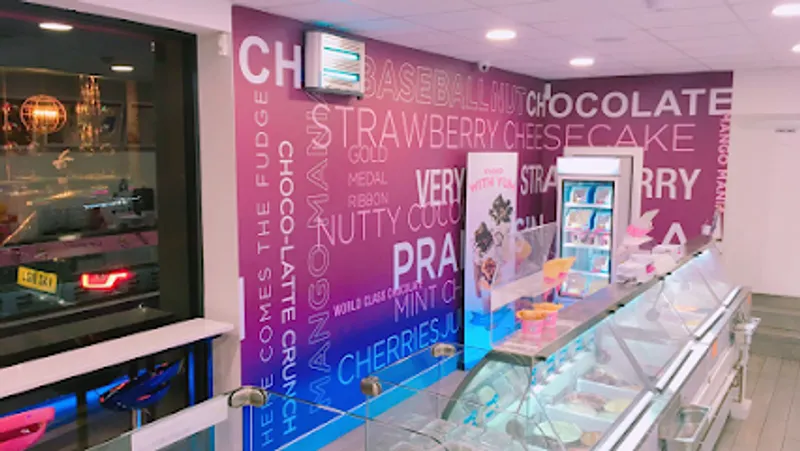 Baskin Robbins Edgware London | Ice-cream | Desserts | Shakes | Sundaes | Cakes