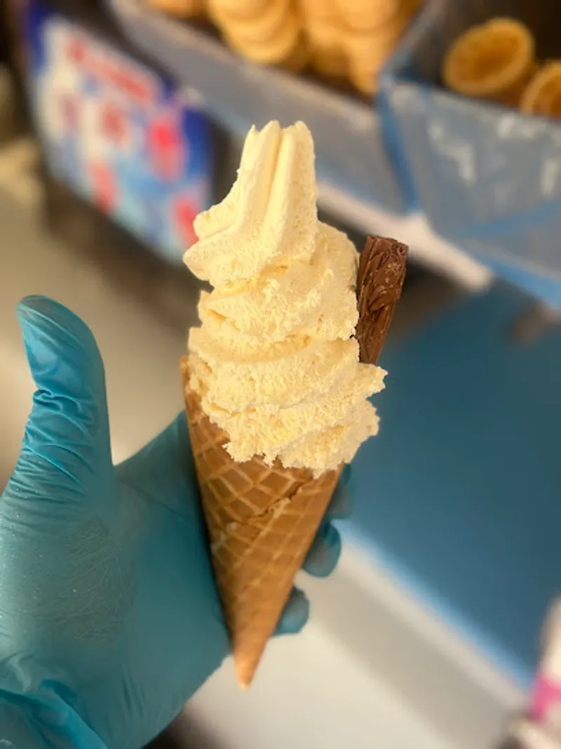Simon & Sons Ice Cream Van